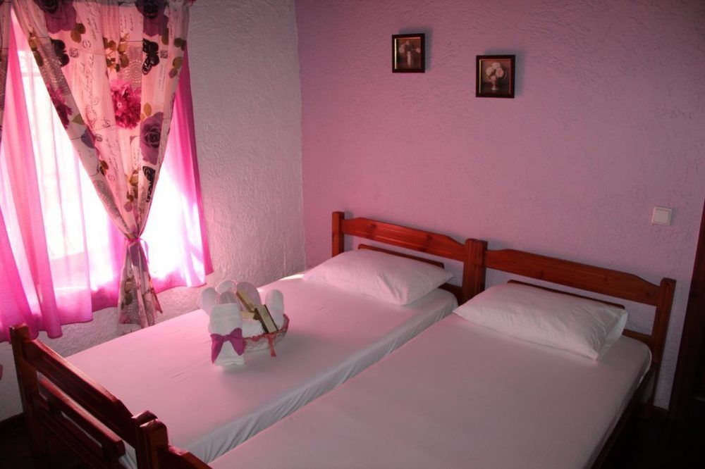 Guesthouse Xenios Zeus Stavroupoli Exterior photo