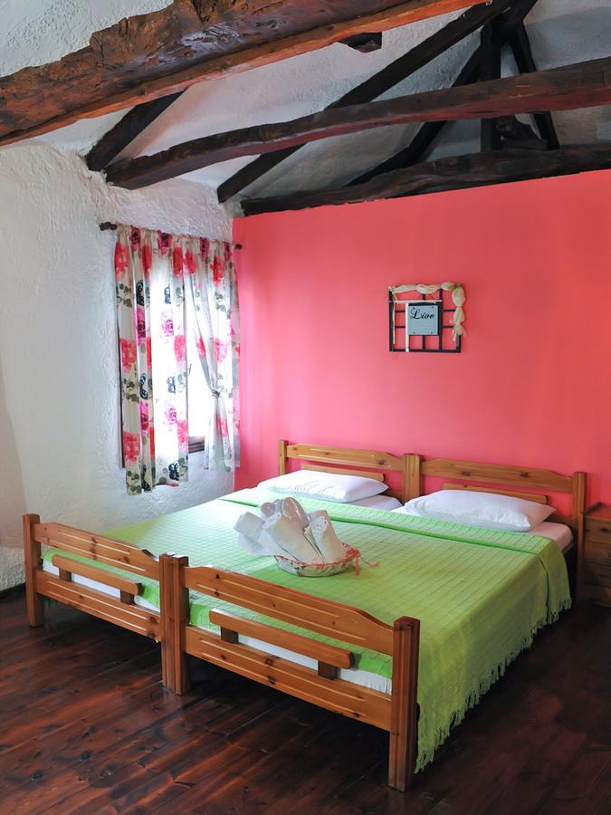 Guesthouse Xenios Zeus Stavroupoli Exterior photo