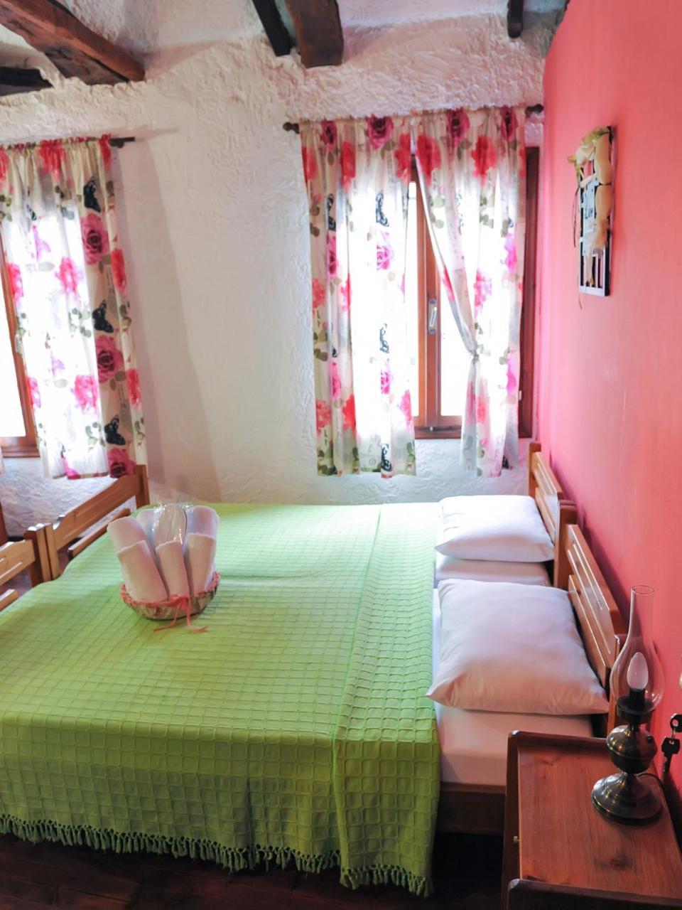 Guesthouse Xenios Zeus Stavroupoli Exterior photo