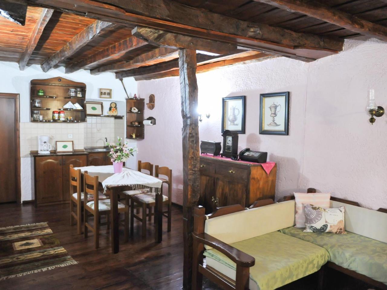 Guesthouse Xenios Zeus Stavroupoli Exterior photo